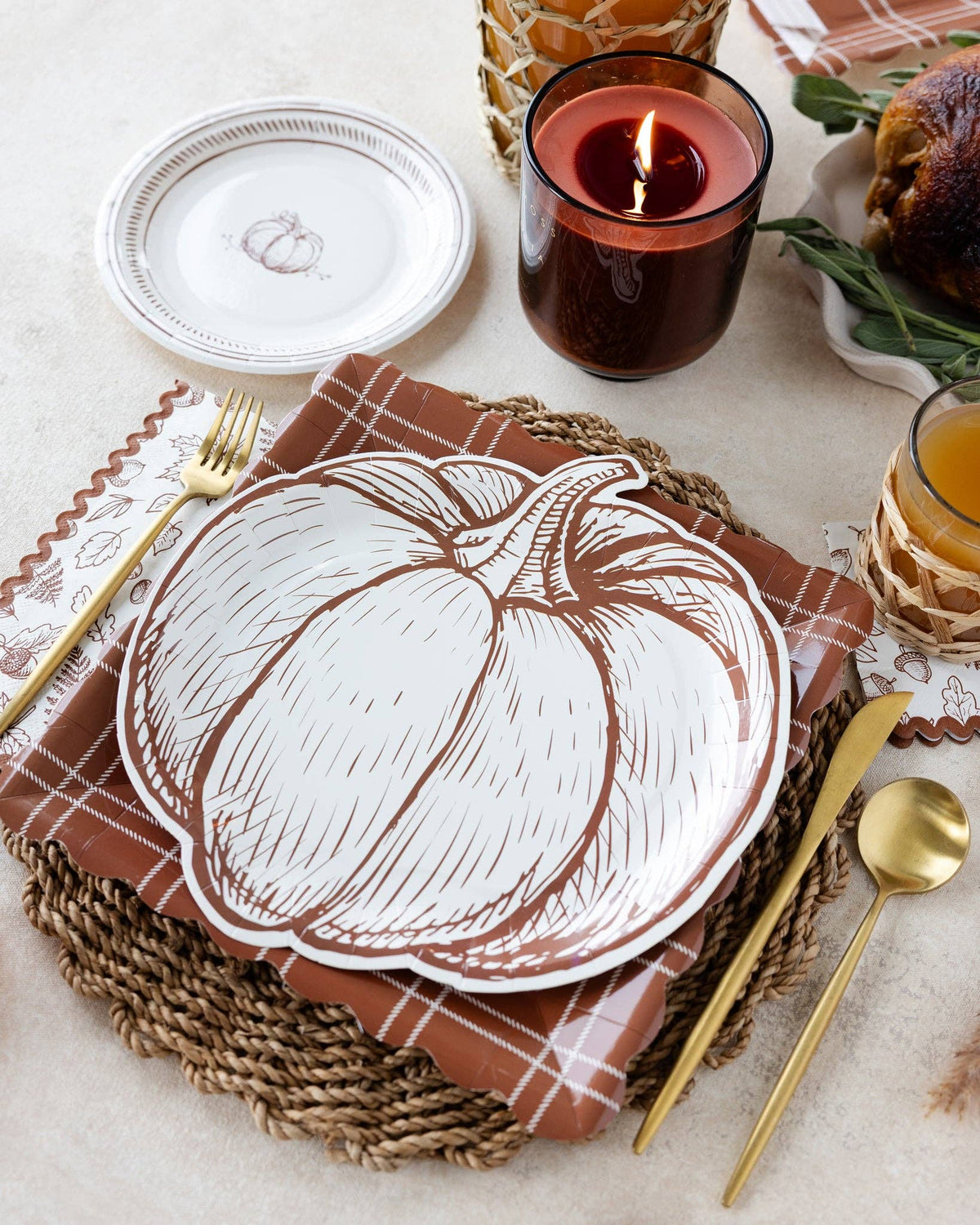 Deep brown windowpane pattern paper plates, pack of GTH1343 disposable dinnerware