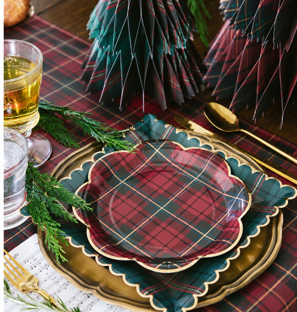 Green plaid Christmas square dinner plates with festive holiday pattern, set of 10 inches